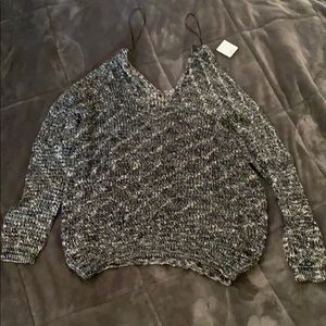 On / off shoulder sweater size S/M